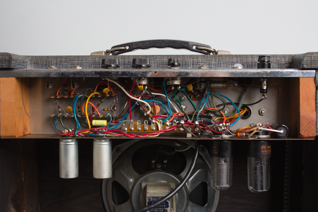 Supro  1616T Tube Amplifier (1966)