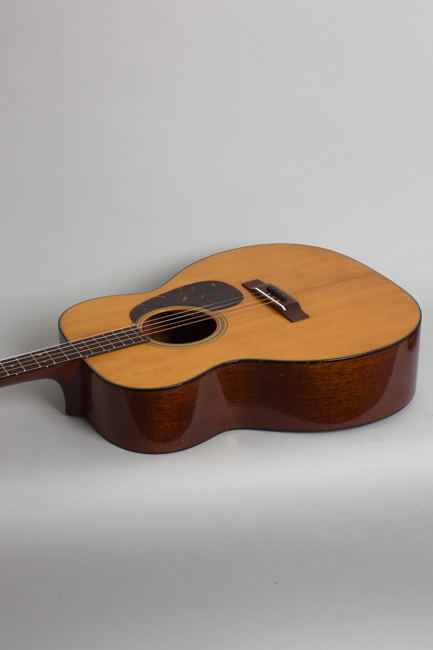 C. F. Martin  0-18T Flat Top Tenor Guitar  (1962)