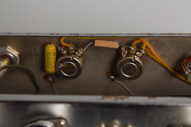 Fender  Harvard Model 5F10 Tube Amplifier (1960)