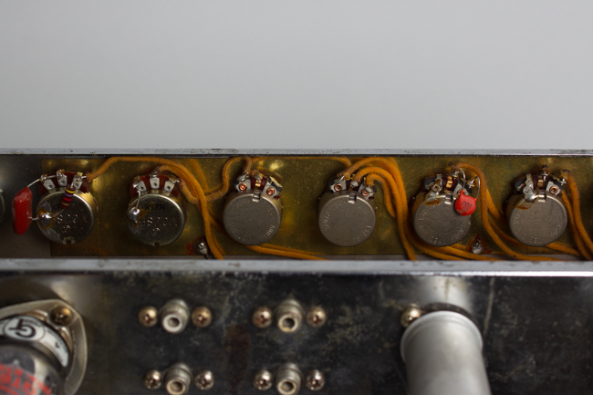 Fender  Bassman Model 5F6-A Tube Amplifier (1960)