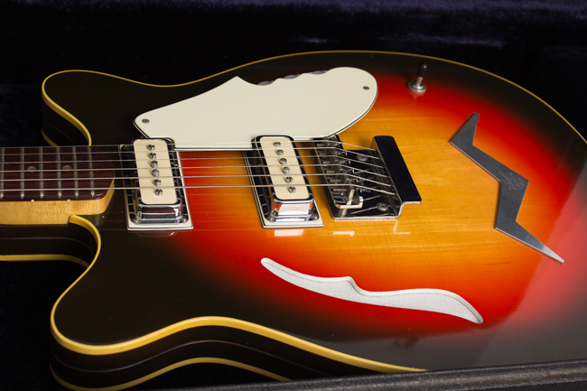 Micro-Frets  Wanderer Semi-Hollow Body Electric Guitar  (1969)
