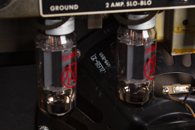 Fender  Vibrolux AA763 Tube Amplifier (1964)