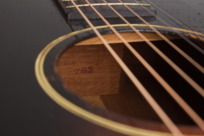 Gibson L-00 Flat Top Acoustic Guitar (1933)