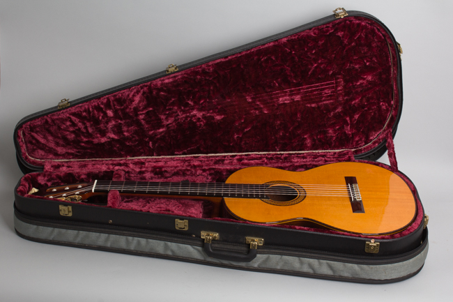 Jose Oribe  Calidad Suprema Model Classical Guitar  (1990)