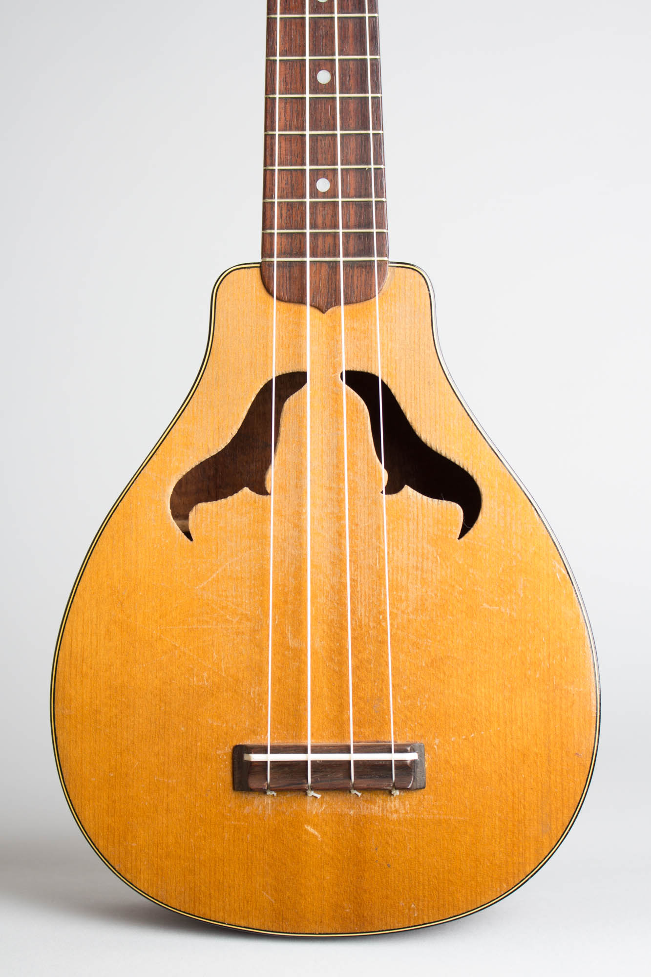 Harmony Roy Smeck VitaUke Ukulele , c. 1929 RetroFret