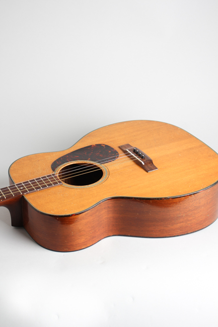 C. F. Martin  0-18T Flat Top Tenor Guitar  (1962)