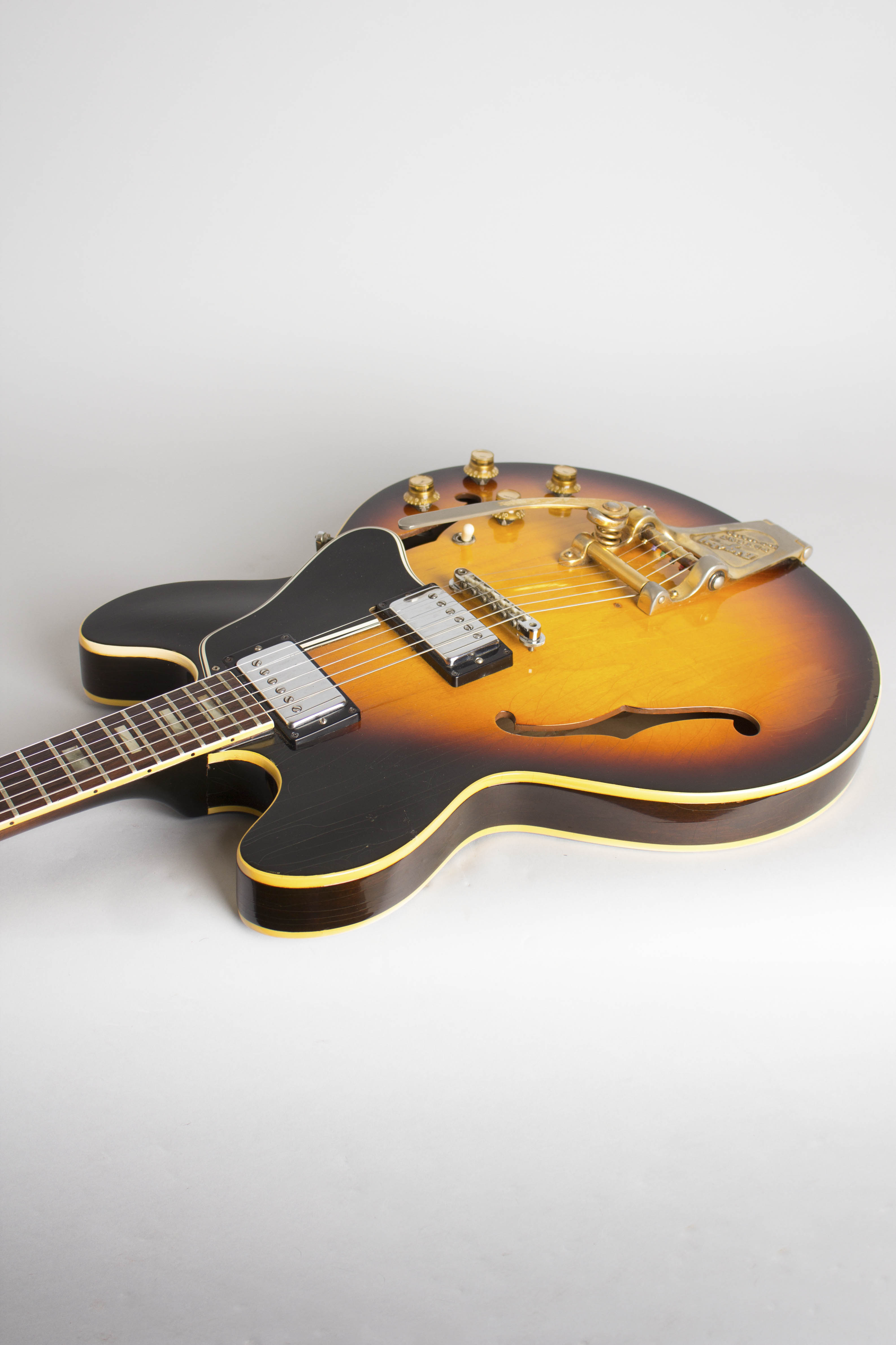 Es 335 body dimensions discount