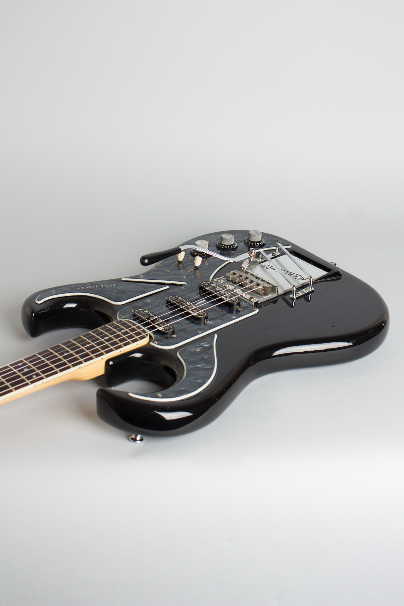 Baldwin - Burns Bison Solid Body Electric Guitar (1965) | RetroFret