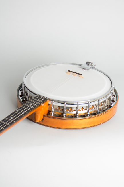 Paramount  Style B Tenor Banjo  (1921)