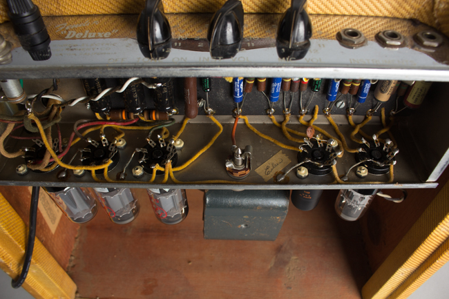 Fender  Deluxe Model 5B3 Tube Amplifier (1952)