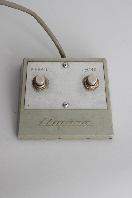 Ampeg Reverberocket R-12-R-B Tube Amplifier (1964)