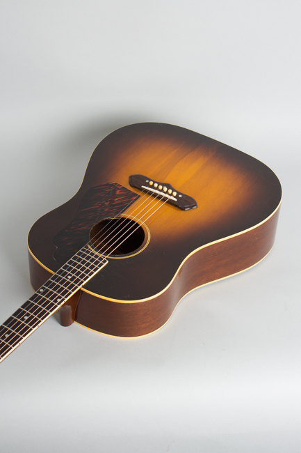 Gibson  J-55 Flat Top Acoustic Guitar  (1941)