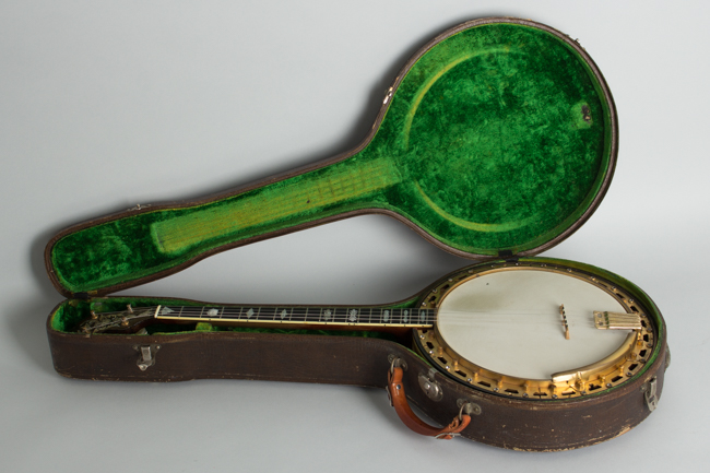 Vega  Vegavox III Artist Tenor Banjo  (1931)