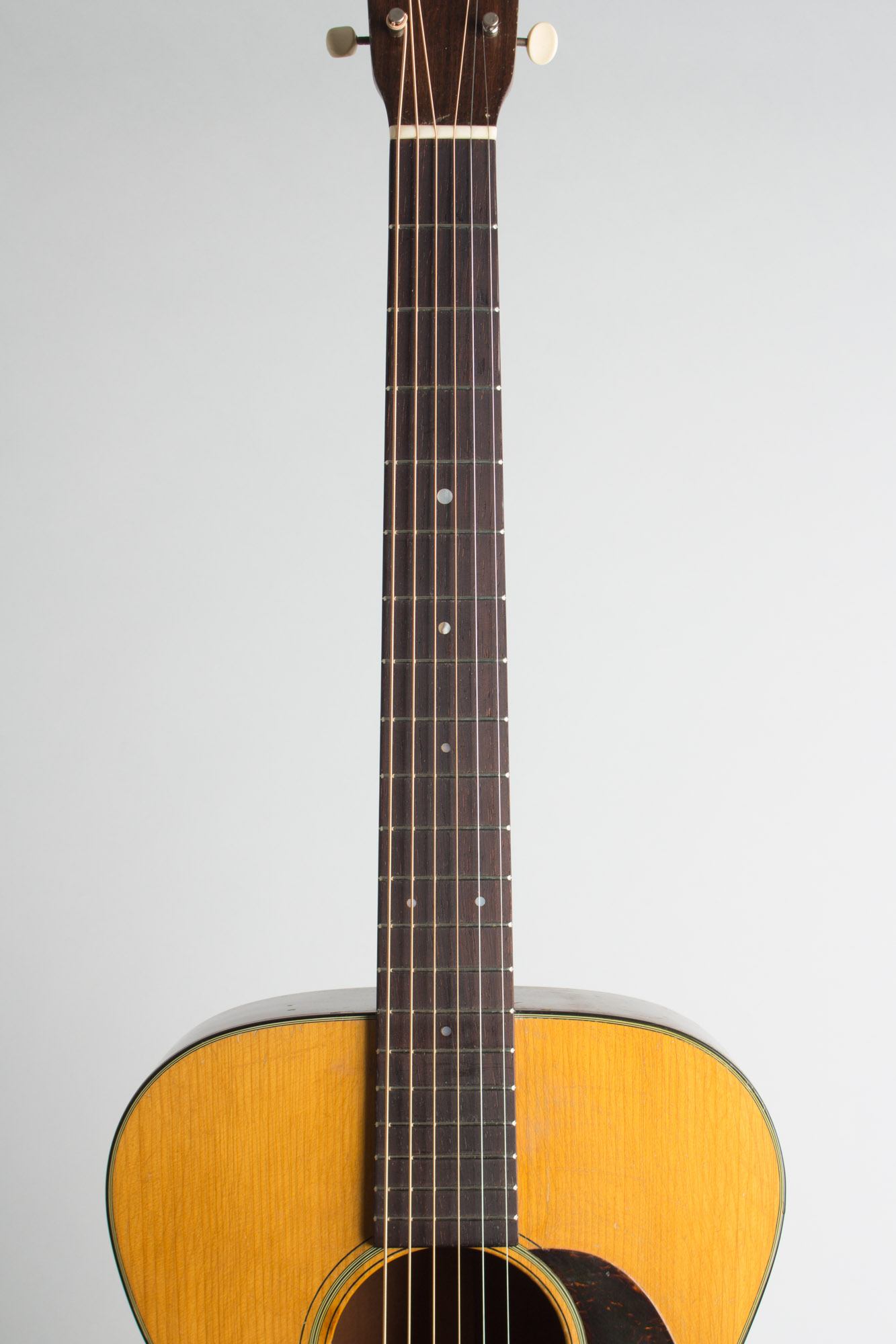 C. F. Martin 00-18 Flat Top Acoustic Guitar (1944) | RetroFret