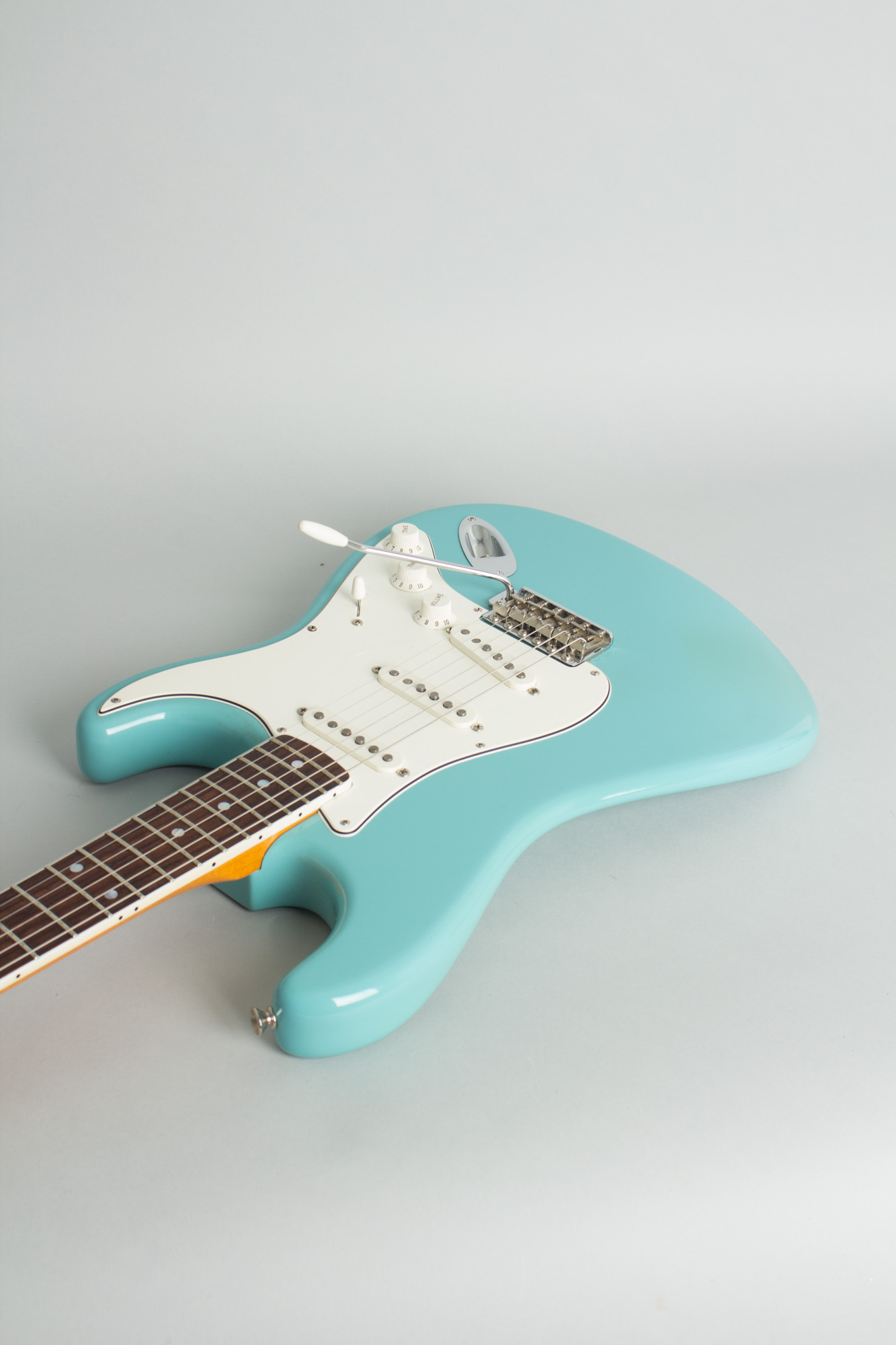Fender Eric Johnson Stratocaster, Maple Fingerboard, 2 Color
