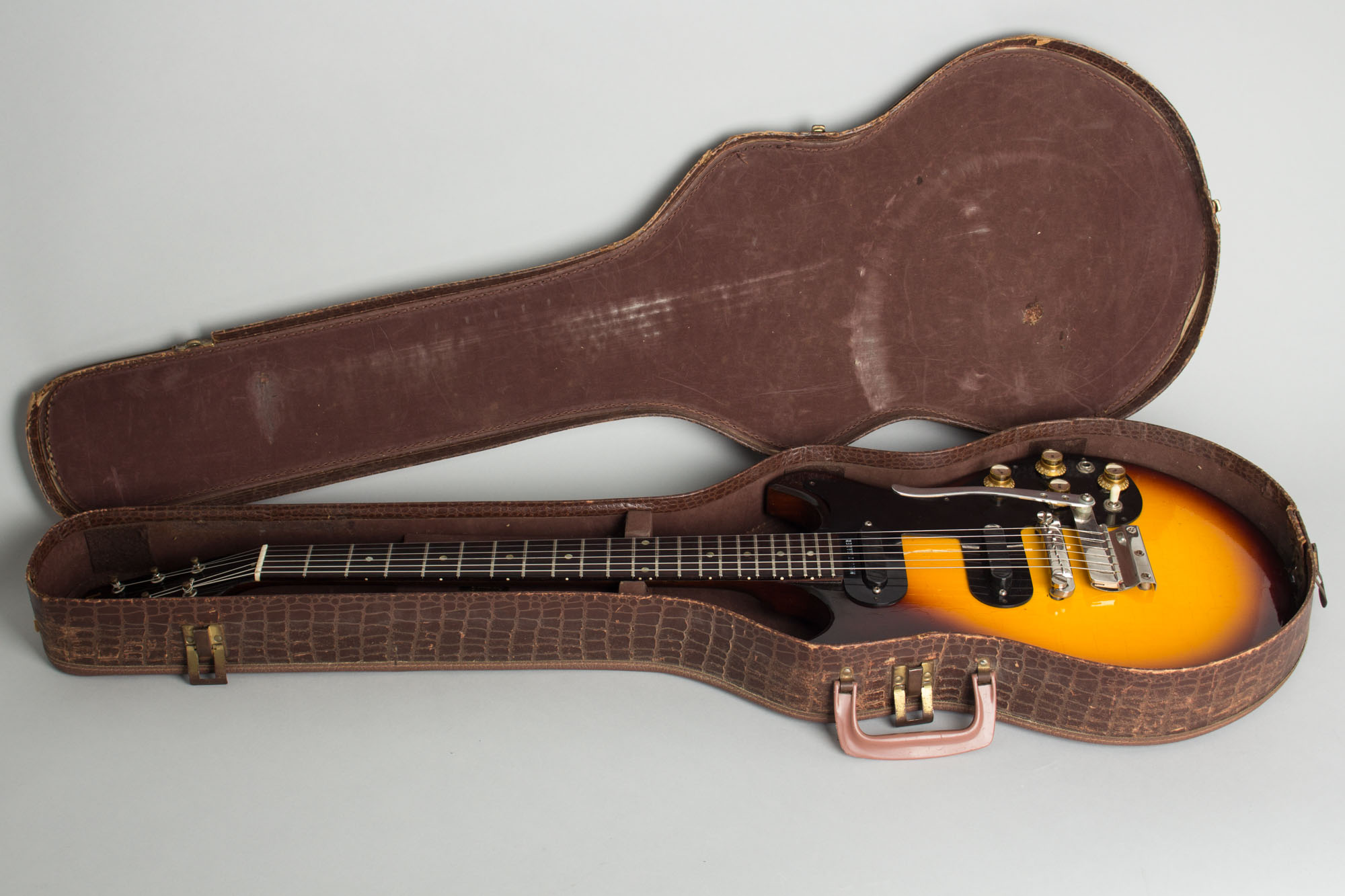 Gibson Melody Maker D Solid Body Electric Guitar (1964