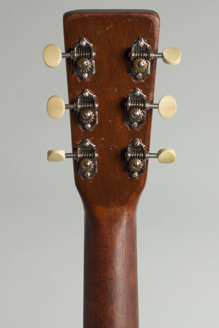 C. F. Martin  00-17 Flat Top Acoustic Guitar  (1946)