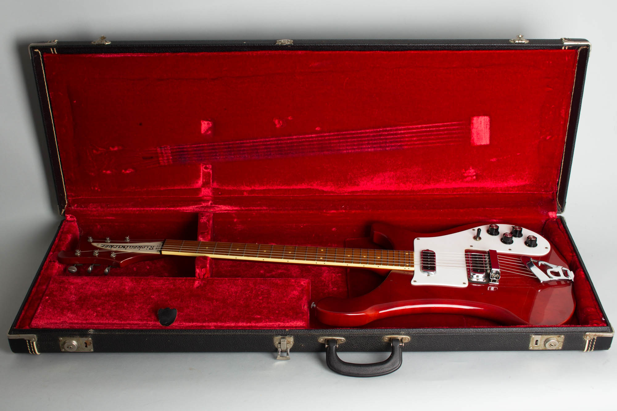Rickenbacker Model 480 Solid Body Electric Guitar (1973) RetroFret