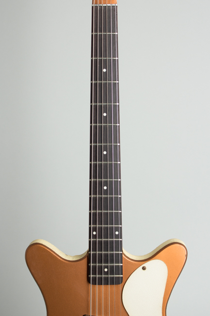 Danelectro  Standard Shorthorn Model 3612 Electric 6-String Bass Guitar  (1958)