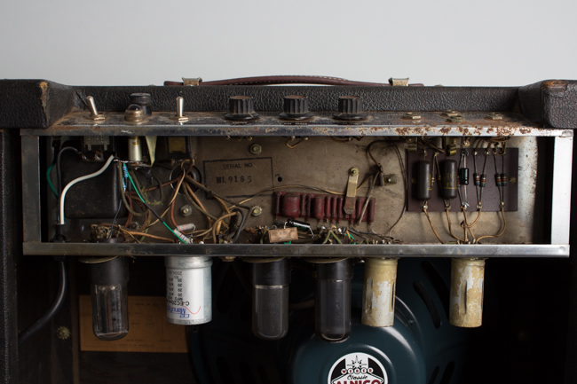  Martin Model 112 Tube Amplifier, made by DeArmond (1960)