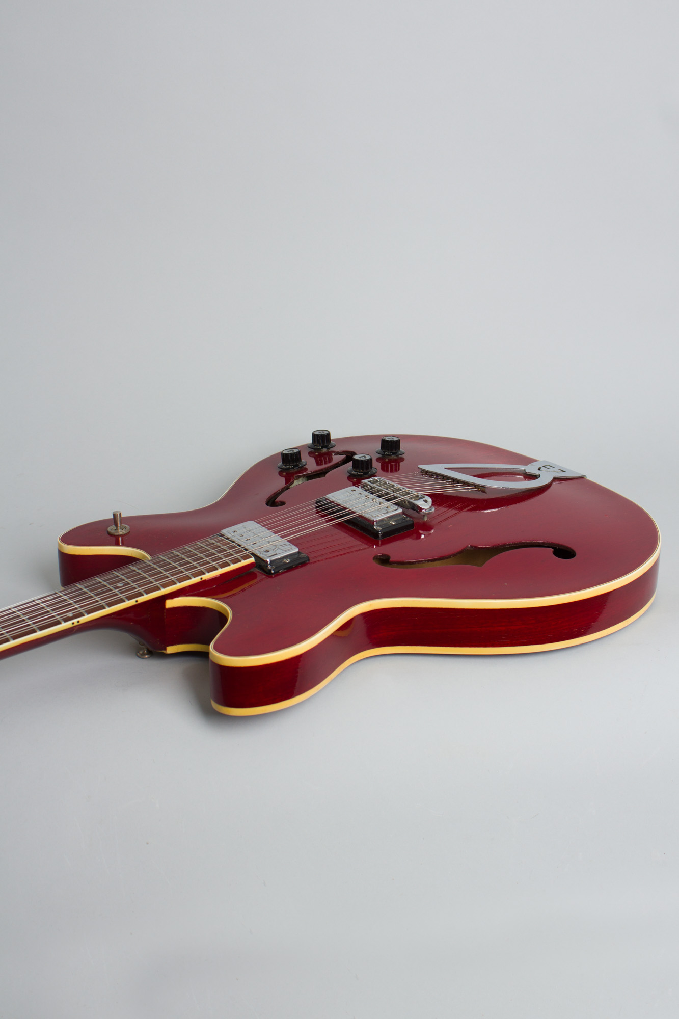 GUILD 12 String Semi-Hollow-Body Electric Guitar, Right