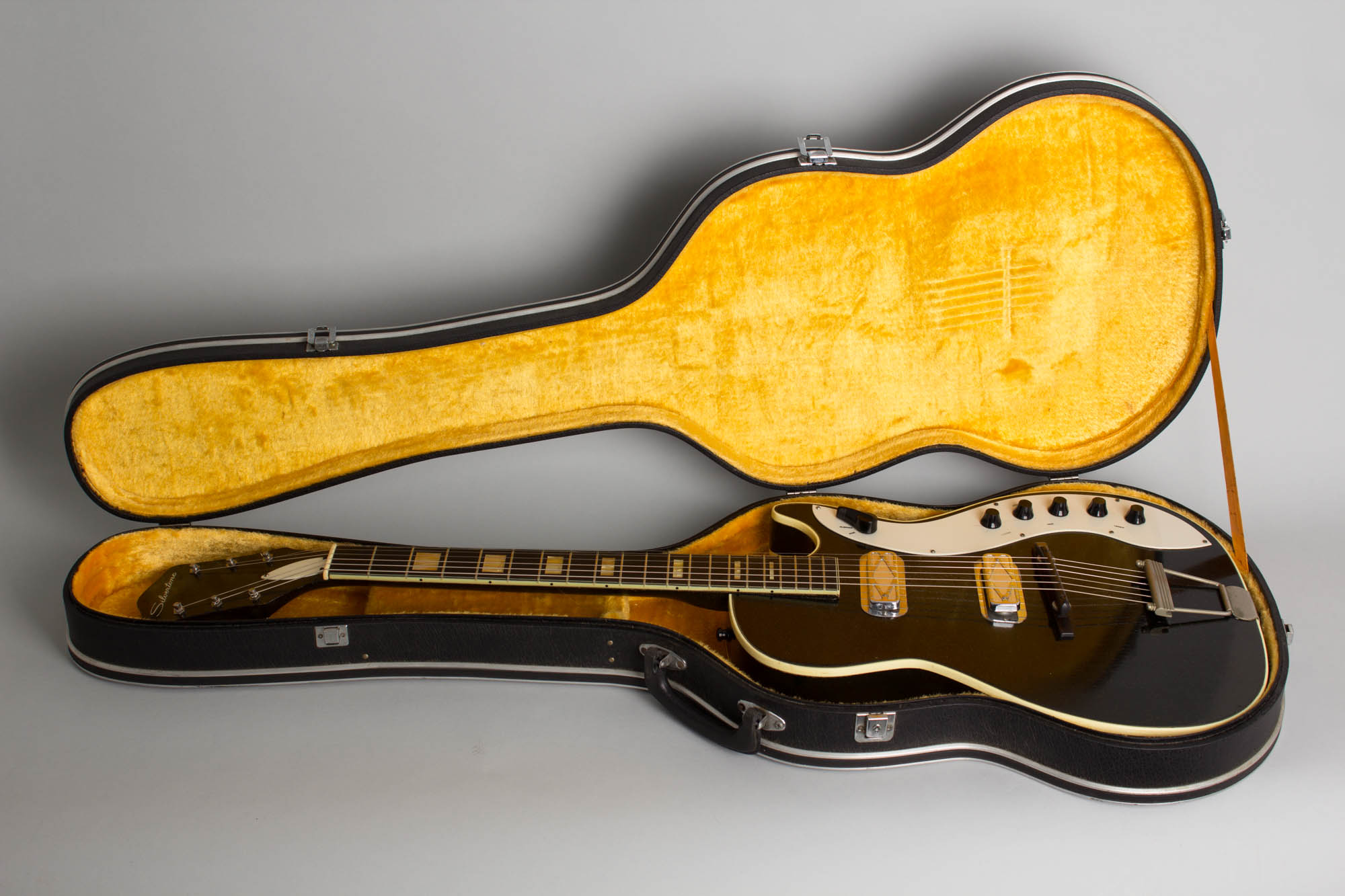 60s Silvertone ヴィンテージギター　made in USA Silvertone Electric Guitar 60s Vintage with Case MADE IN USA! | eBay