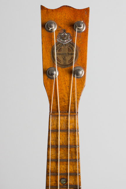 Leonardo Nunes  Soprano Ukulele ,  c. 1919